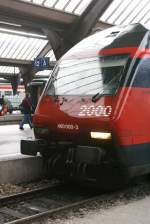 RE460000-3 im HB Zrich. Design Bahn 2000 (Grauholz)