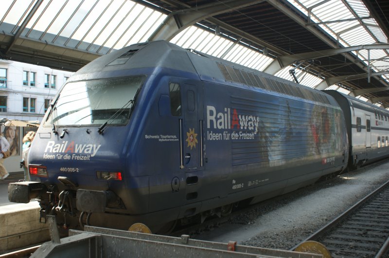 Werbelokomotive RE460005-2 HB Zrich im Design Rail Away.