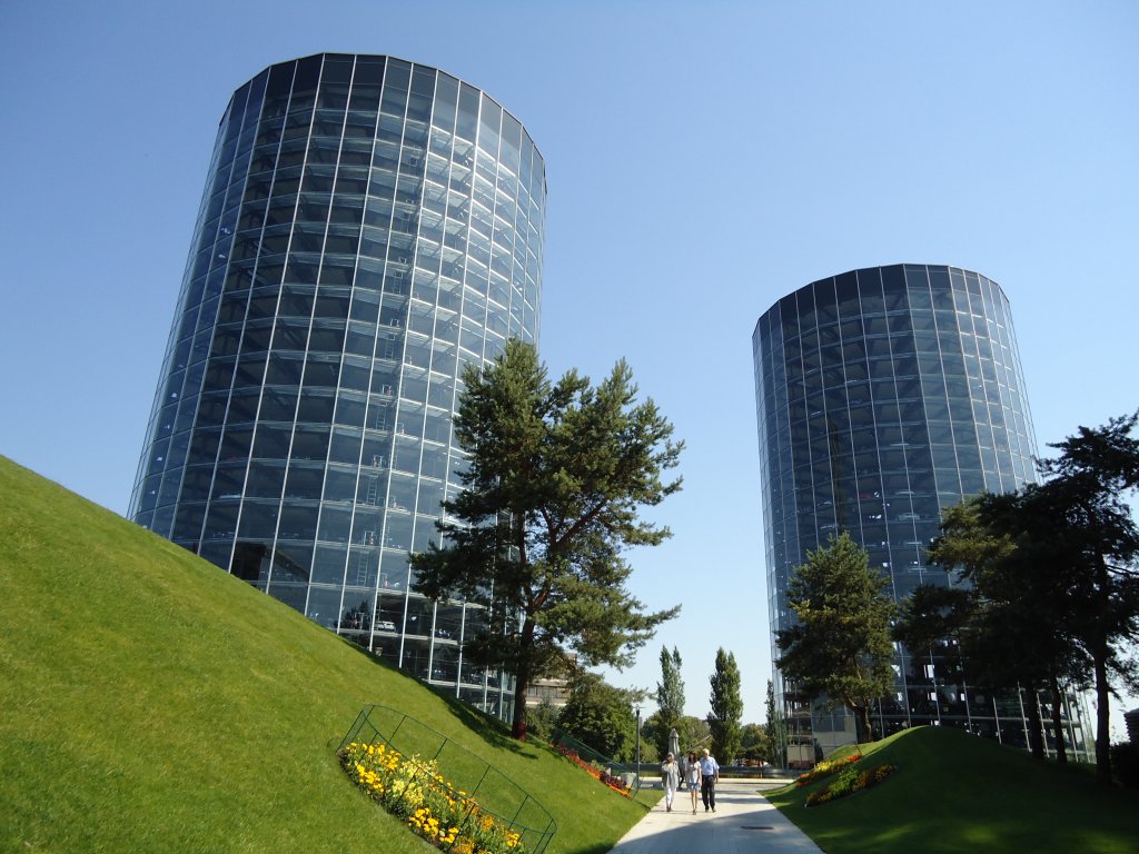 (127'805) - Autot�rme in der Autostadt Wolfsburg am 9. Juli 2010