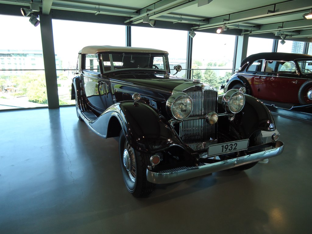 (127'840) - Horch - Jahrgang 1932 - am 9. Juli 2010 in Wolfsburg/Deutschland