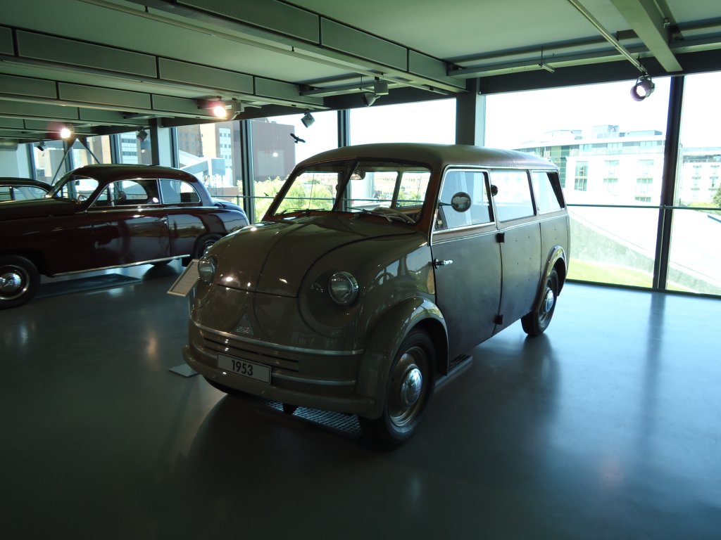 (127'851) - Lloyd - Jahrgang 1953 - am 9. Juli 2010 in Wolfsburg/Deutschland