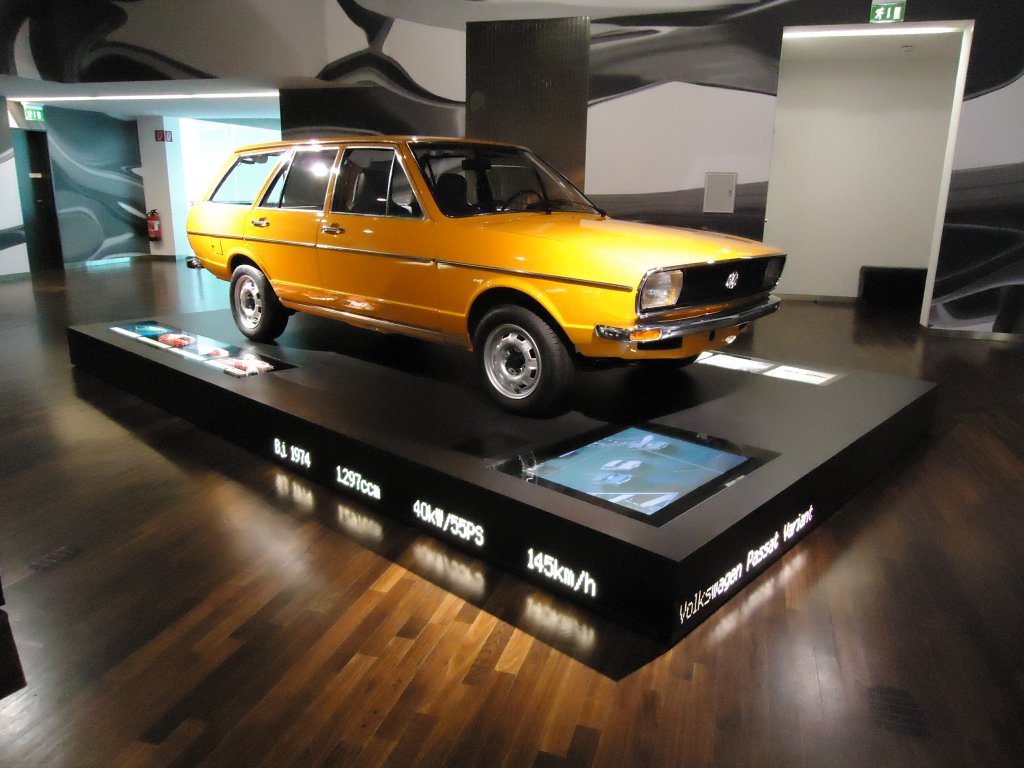 (127'885) - Volkswagen Passat - Jahrgang 1974 - am 9. Juli 2010 in Wolfsburg/Deutschland