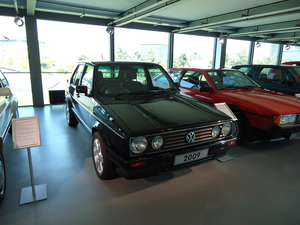 (127'898) - Volkswagen - Jahrgang 2009 - am 9. Juli 2010 in Wolfsburg/Deutschland