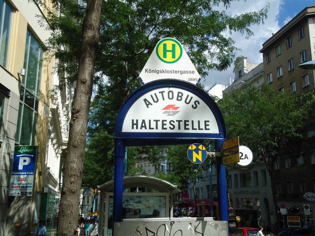 (128'386) - Bus-Haltestelle - Wien, K�nigsklostergasse - am 9. August 2010