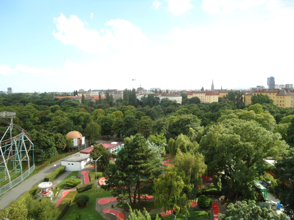 (128'410) - Aussicht auf Wien am 9. August 2010 vom Riesenrad aus