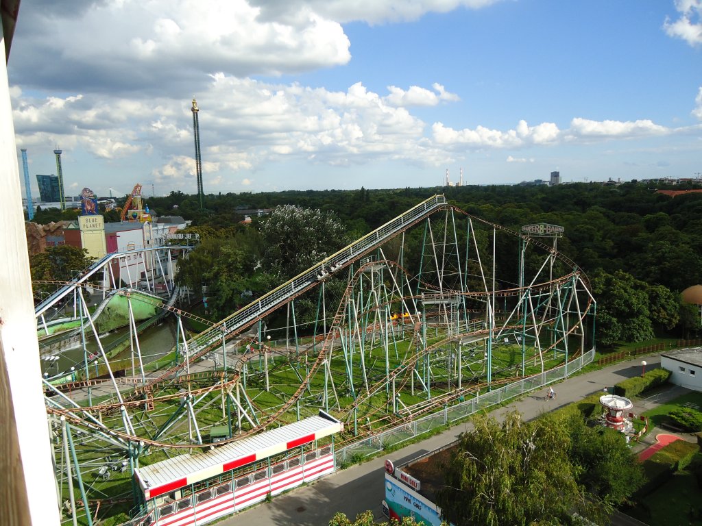 (128'411) - Aussicht auf den Vergn�gungspark im Prater am 9. August 2010 in Wien
