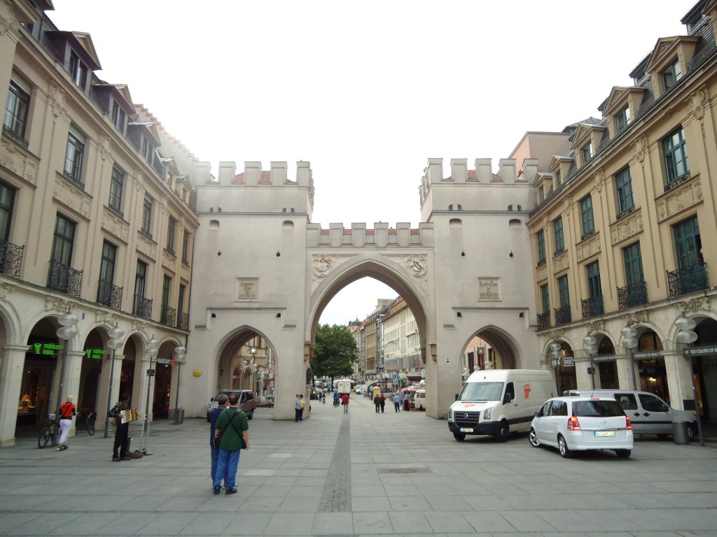 (128'591) - Stadttor in M�nchen am 11. August 2010