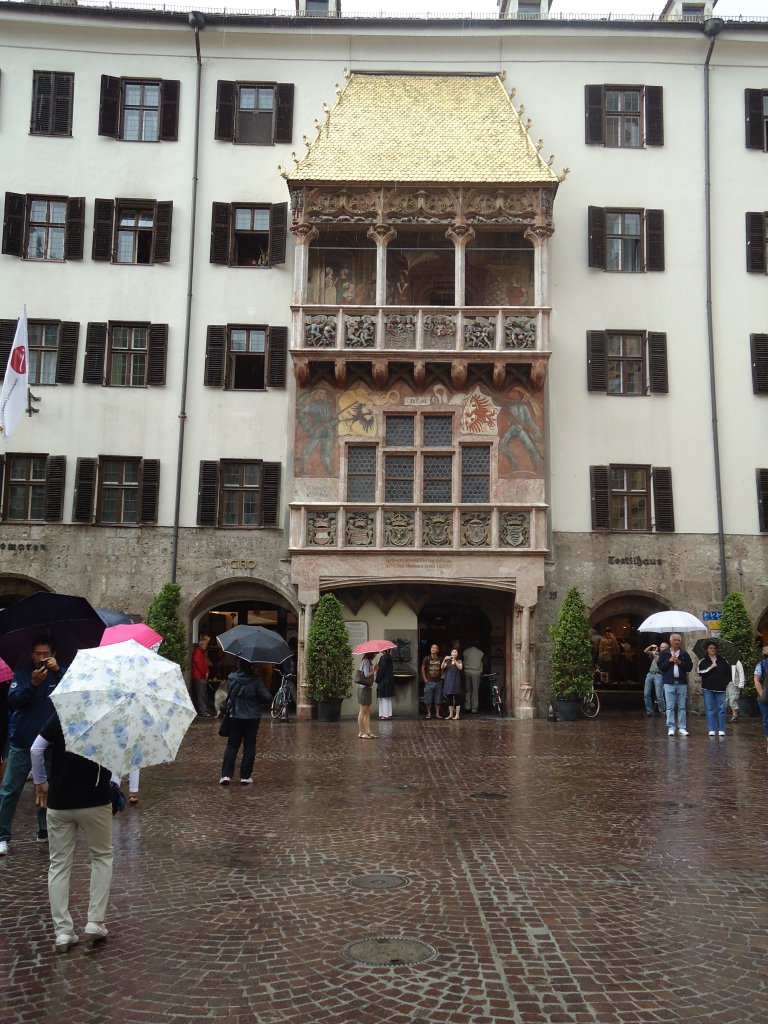 (128'673) - Das Goldene Dachl am 11. August 2010 in Innsbruck