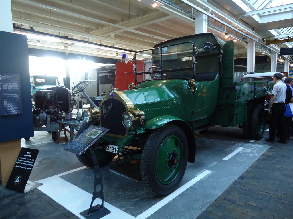 (128'808) - Im Saurer-Museum in Arbon: Saurer-Lastwagen am 21. August 2010