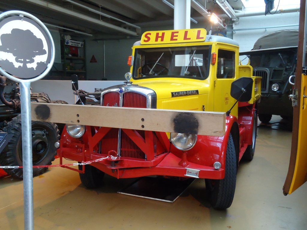(128'815) - Im Saurer-Museum in Arbon: Saurer-Lastwagen - Shell - am 21. August 2010