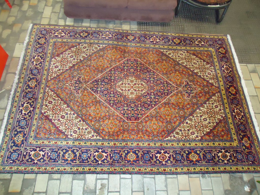 (129'142) - Teppich im BrockiShop am 27. August 2010