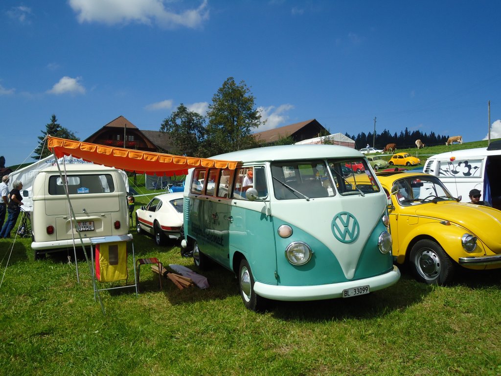 (129'242) - VW-Bus - BL 33'099 - am 4. September 2010 in Wachseldorn