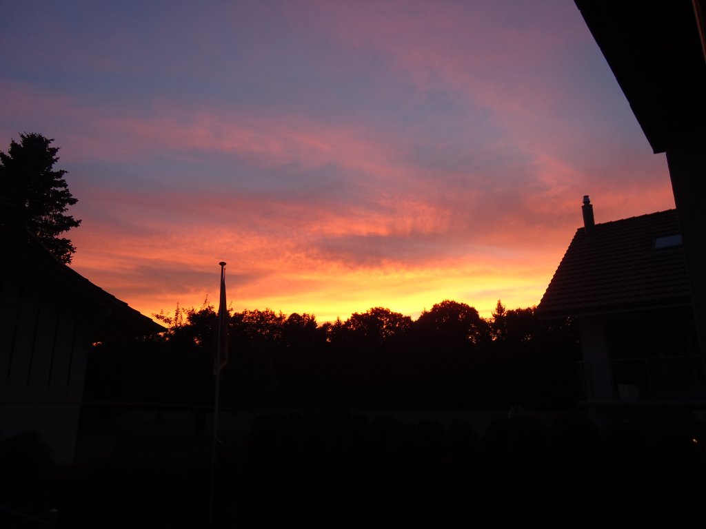 (129'692) - Abendrot im Lerchenfeld bei Thun am 14. September 2010