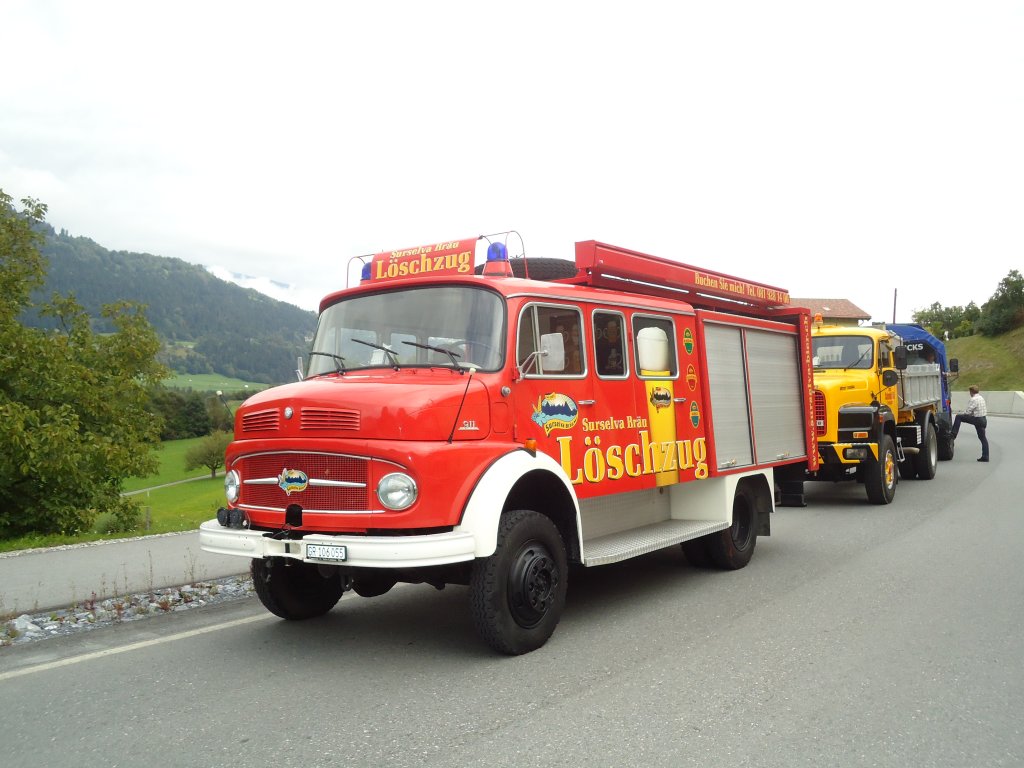 (129'910) - Surselva Br�u - GR 106'055 - Mercedes am 18. September 2010 in Castrisch, Schleps