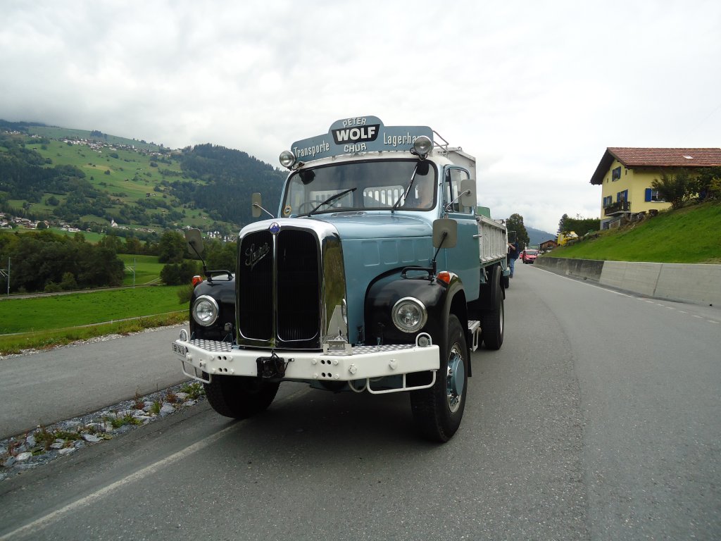 (129'915) - Wolf, Chur - GR 94 U - Saurer am 18. September 2010 in Castrisch, Schleps