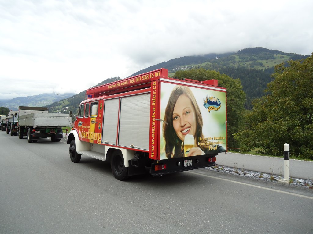 (129'924) - Surselva Br�u - GR 106'055 - Mercedes am 18. September 2010 in Castrisch, Schleps
