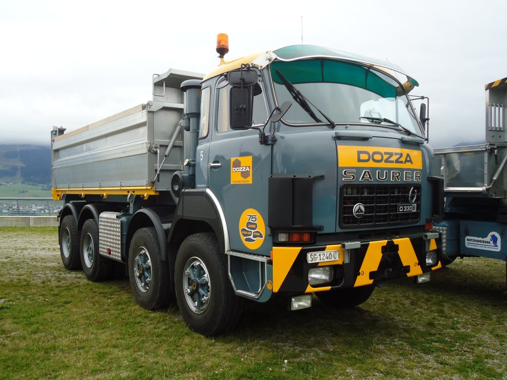 (130'023) - Dozza, K�snacht - Nr. 5/SG 1240 U - Saurer am 18. September 2010 in Breil, Milit�ranlage