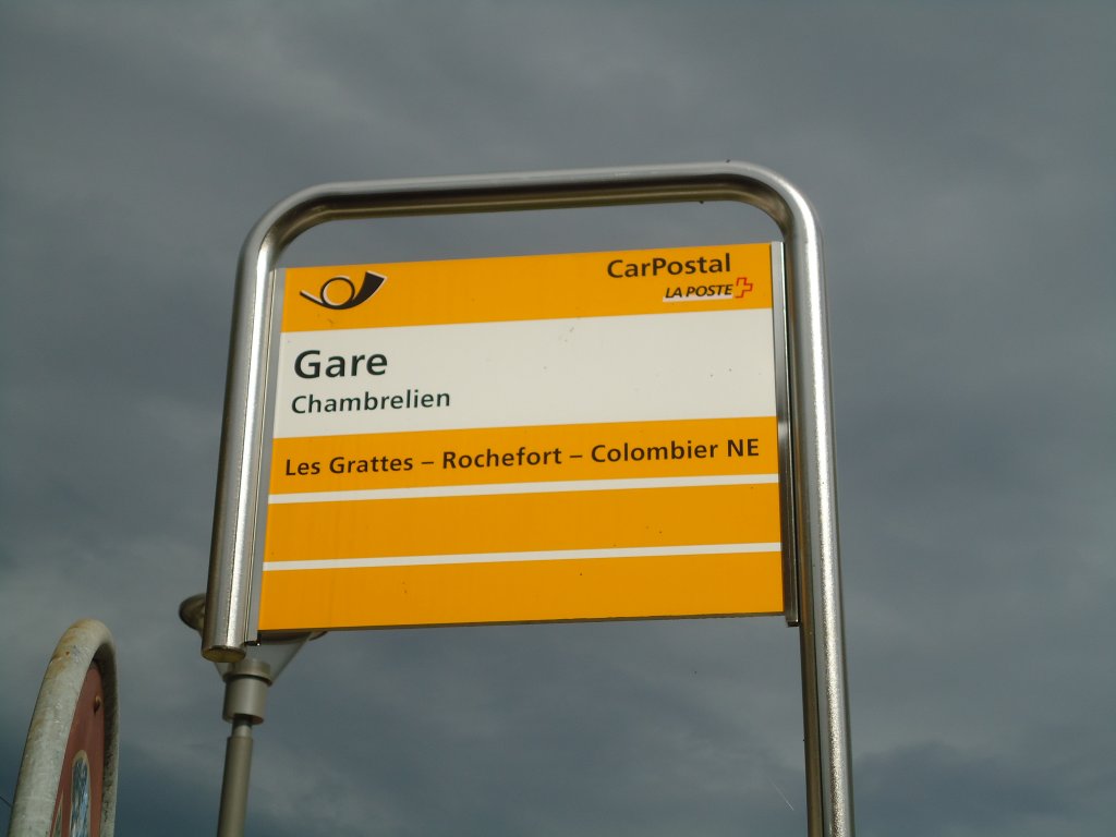(130'202) - PostAuto-Haltestelle - Chambrelien, Gare - am 4. Oktober 2010