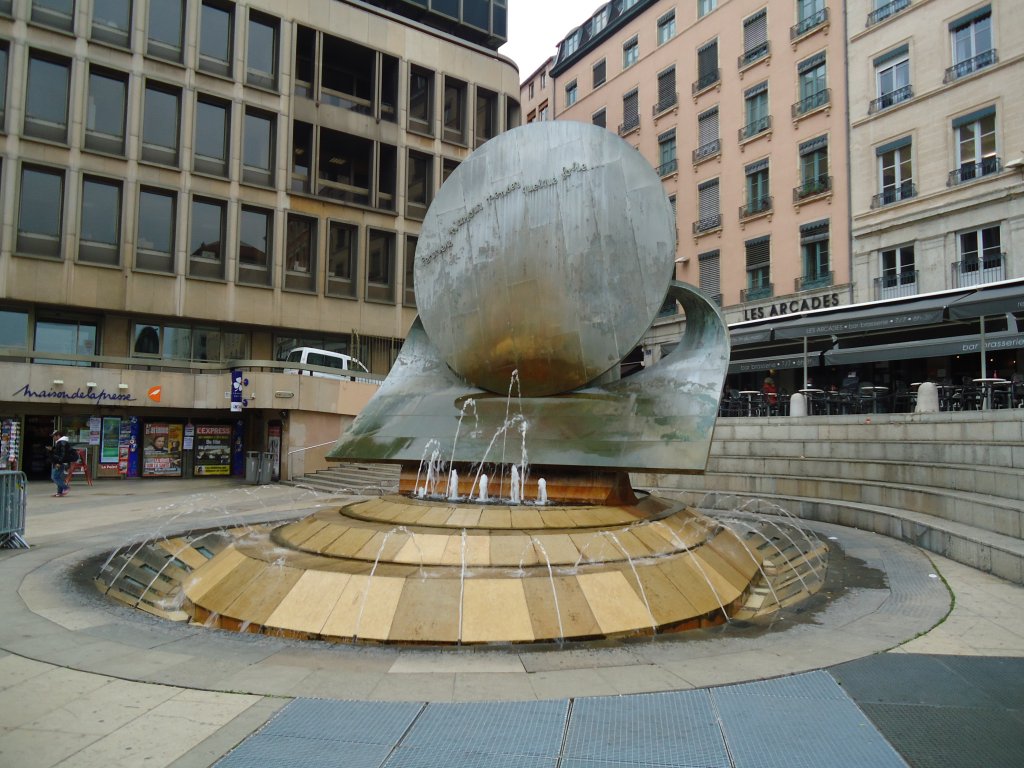 (130'484) - Brunnen in Lyon am 14. Oktober 2010