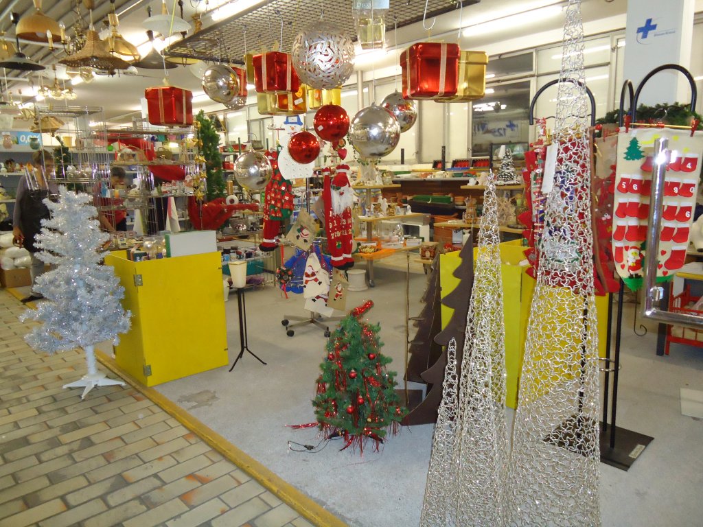 (130'811) - Weihnachtsverkauf 2010 im BrockiShop am 26. Oktober 2010