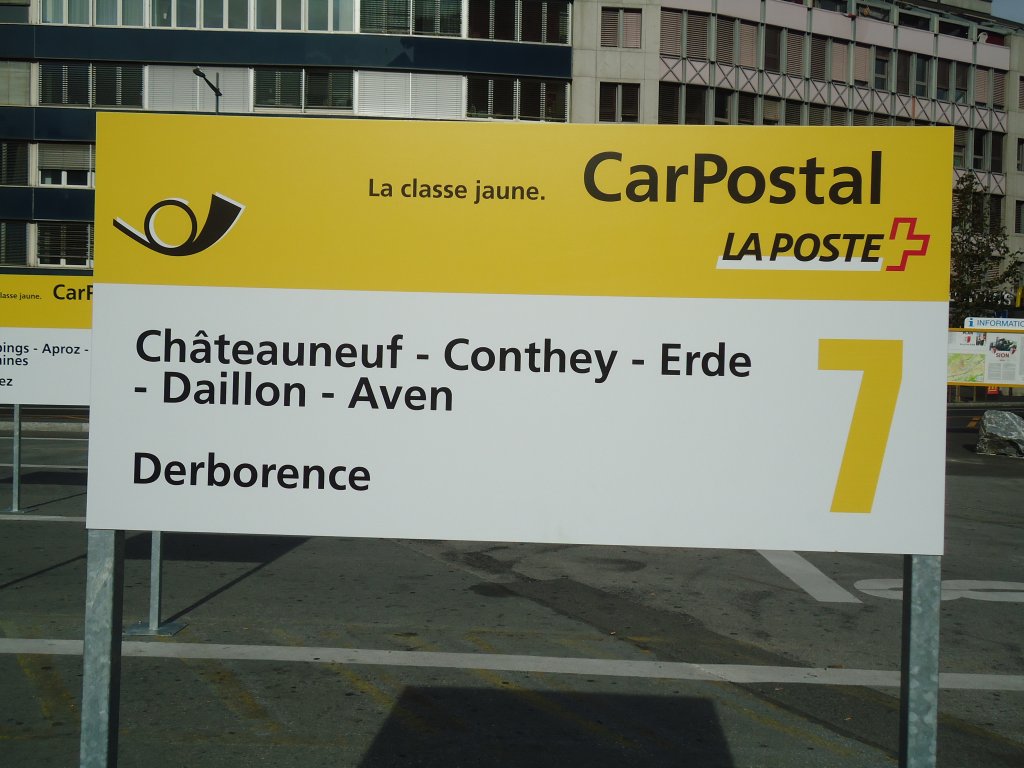 (130'867) - PostAuto-Haltestelle - Sion, Gare - am 1. November 2010