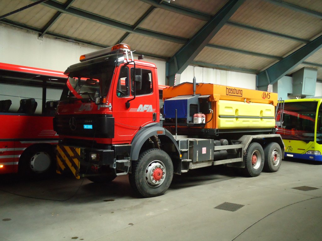 (130'960) - AFA Adelboden - BE 6981 - Mercedes am 15. November 2010 im Autobahnhof Adelboden