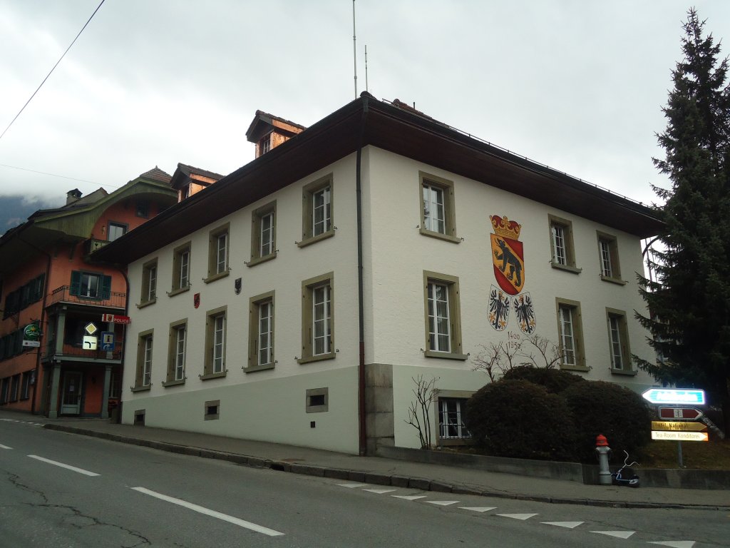 (130'996) - Das Amtshaus in Frutigen am 15. November 2010