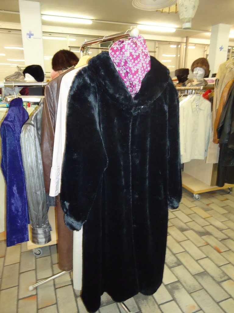 (131'198) - Winterm�ntel im BrockiShop am 1. Dezember 2010