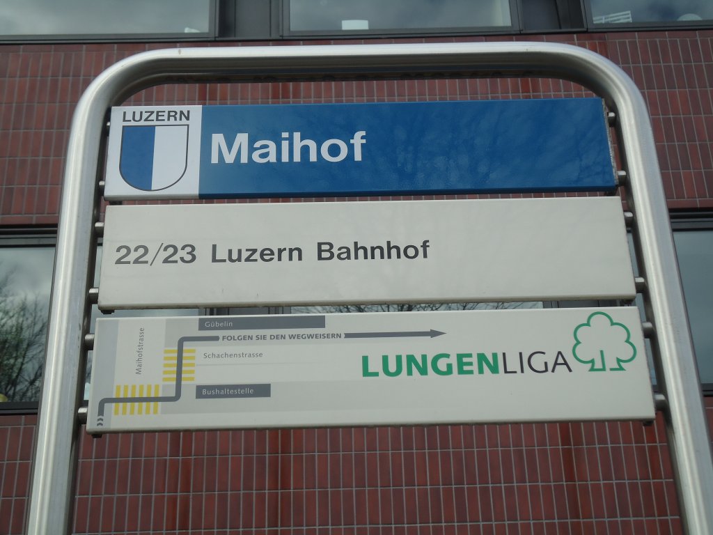 (131'471) - VBL-Haltestelle - Luzern, Maihof - am 8. Dezember 2010