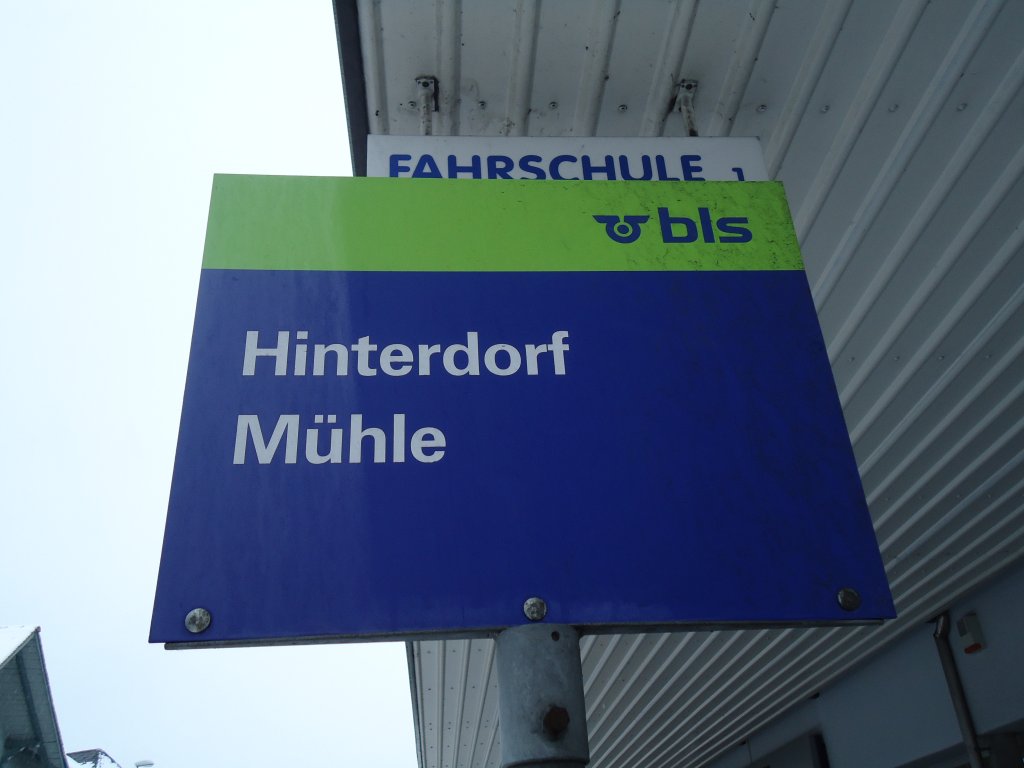 (131'747) - bls-bus-Haltestelle - Langnau, Hinterdorf M�hle - am 28. Dezember 2010
