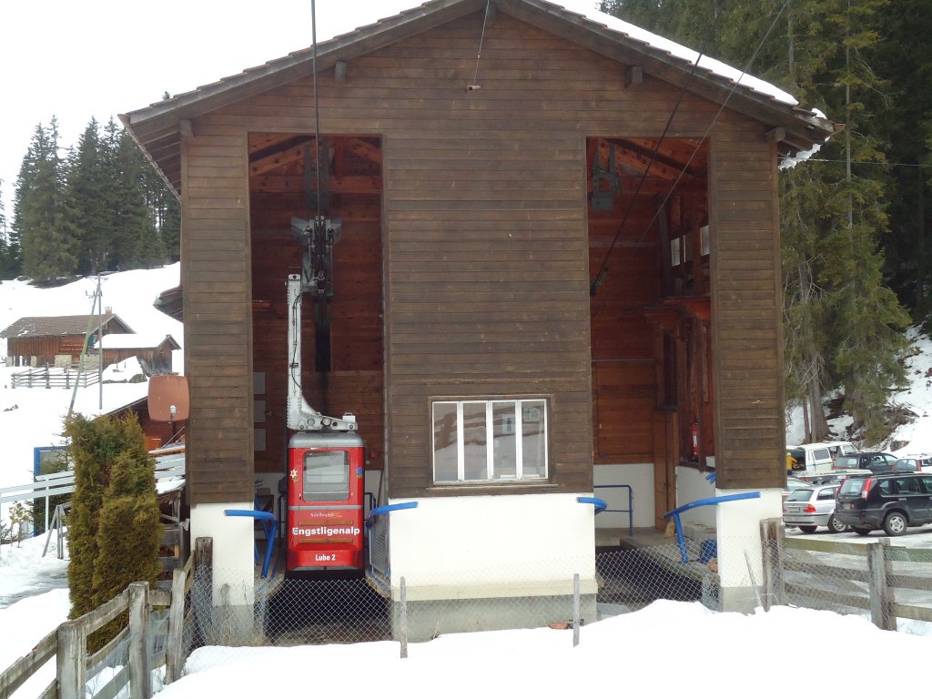 (132'267) - Nostalgie-Luftseilbahn - Lube 2 - am 9. Januar 2011 in Adelboden, Unter dem Birg