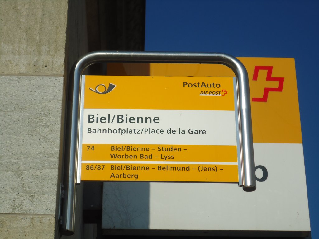 (132'783) - PostAuto-Haltestelle - Biel/Bienne, Bahnhofplatz/Place de la Gare - am 9. M�rz 2011