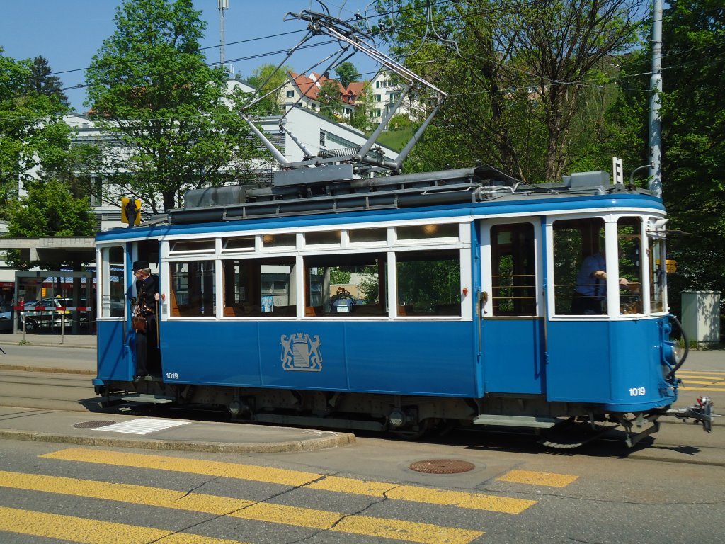 (133'450) - VBZ-Tram - Nr. 1019 - am 25. April 2011 in Z�rich, Trammuseum