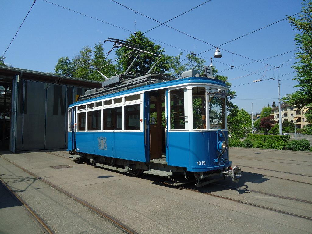 (133'453) - VBZ-Tram - Nr. 1019 - am 25. April 2011 in Z�rich, Trammuseum