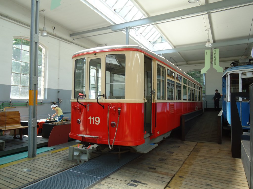 (133'460) - FB-Tram - Nr. 119 - am 25. April 2011 in Z�rich, Trammuseum