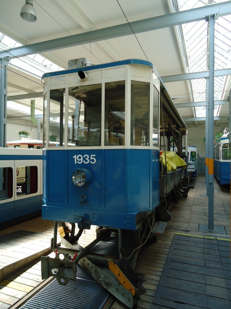 (133'463) - VBZ-Tram - Nr. 1935 - am 25. April 2011 in Z�rich, Trammuseum