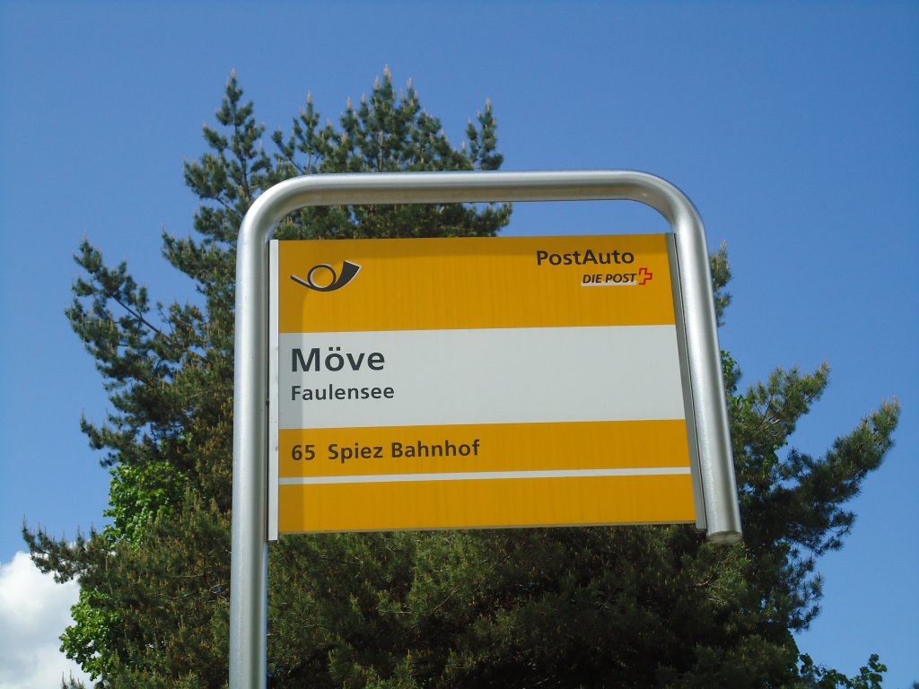 (133'519) - PostAuto-Haltestelle - Faulensee, M�we - am 1. Mai 2011
