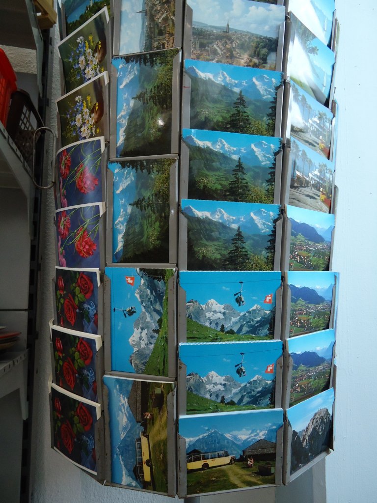 (133'575) - Ansichtskartenst�nder im BrockiShop am 11. Mai 2011