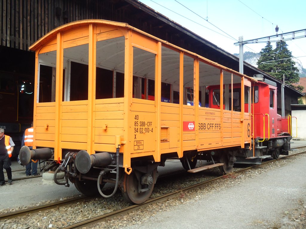(133'596) - SBB-Aussichtswagen - Nr. 94 02 010-4 - am 14. Mai 2011 in Erstfeld