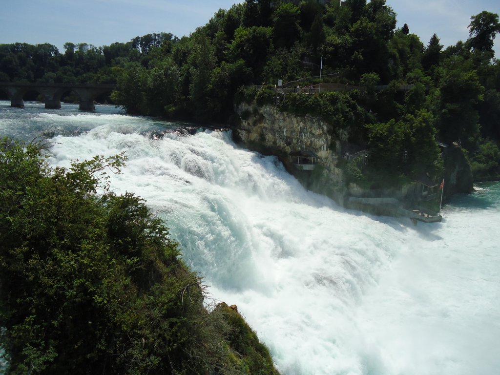 (133'783) - Der Rheinfall hautnah am 23. Mai 2011 bei Neuhausen