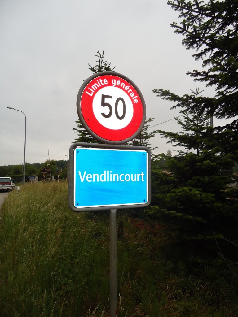 (133'948) - Ortsbeginn von Vendlincourt am 2. Juni 2011