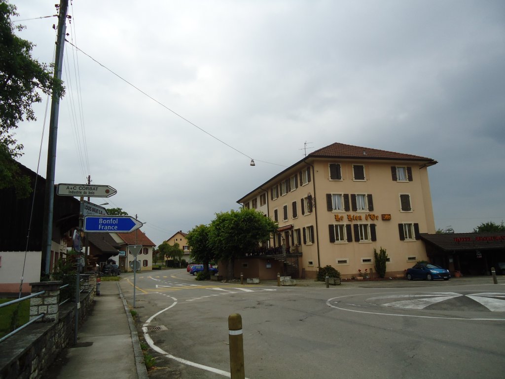 (133'957) - H�tel Le Lion d'Or in Vendlincourt am 2. Juni 2011