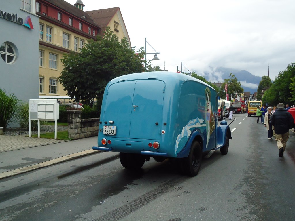 (134'033) - Opel - LU 62'133 - am 11. Juni 2011 in Sarnen, OiO