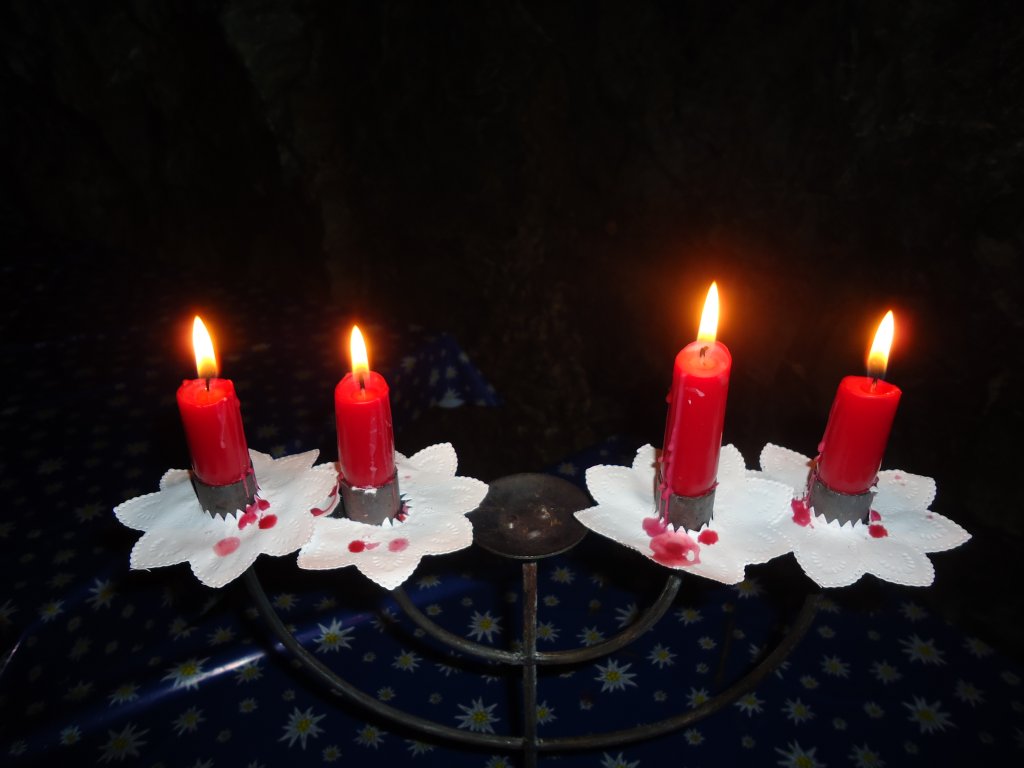 (134'473) - Vier brennende Kerzen im Stockhorn am 26. Juni 2011