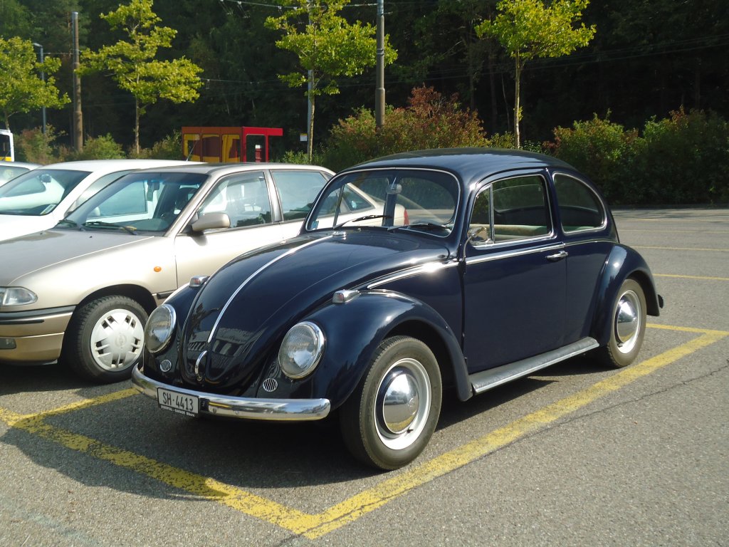 (136'144) - VW-K�fer - SH 4413 - am 25. September 2011 in Schaffhausen, Busdepot