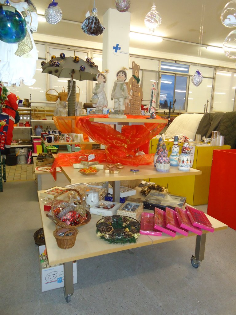 (136'645) - Weihnachtsverkauf 2011 im BrockiShop am 26. Oktober 2011