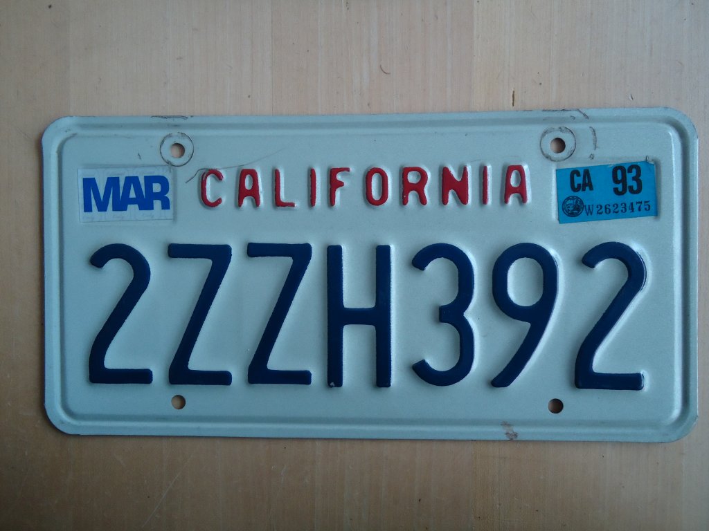 (137'122) - Autonummer aus Amerika - 2ZZH392 - am 9. Dezember 2011 im BrockiShop