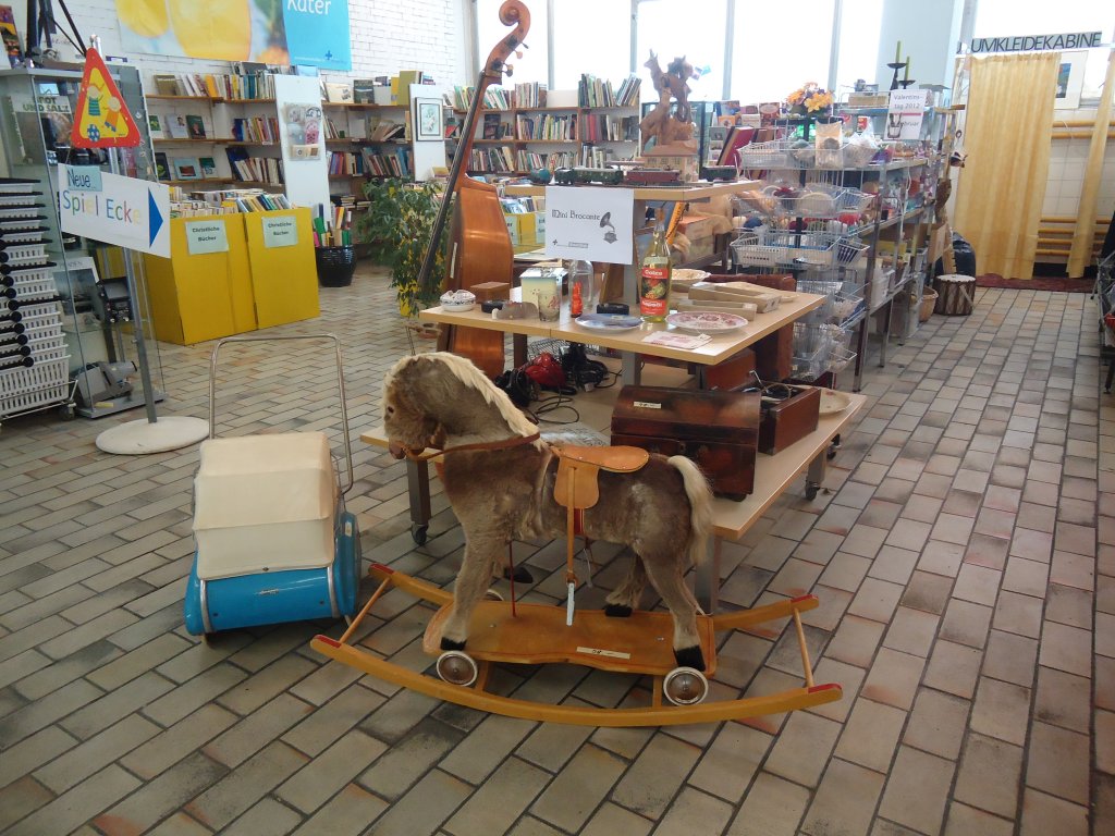 (137'656) - Mini Brocante im BrockiShop am 10. Februar 2012