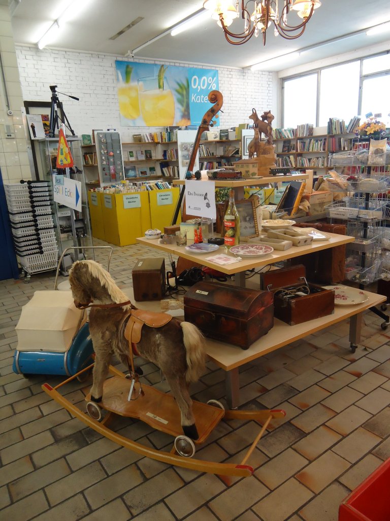 (137'658) - Mini Brocante im BrockiShop am 10. Februar 2012