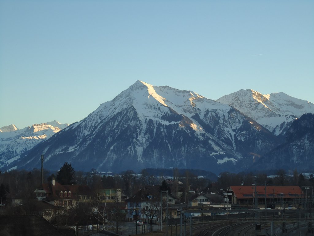 (137'819) - Der Niesen am 24. Februar 2012 von Thun aus